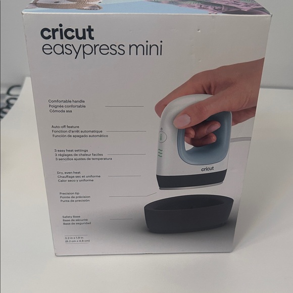 Cricut EasyPress Mini in White and Blue - Picture 2 of 4